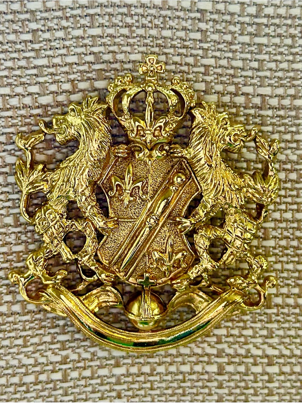 Vintage Joan Rivers Heraldic Crest Brooch RARE Griffins Dragon Lions - Picture 10 of 15